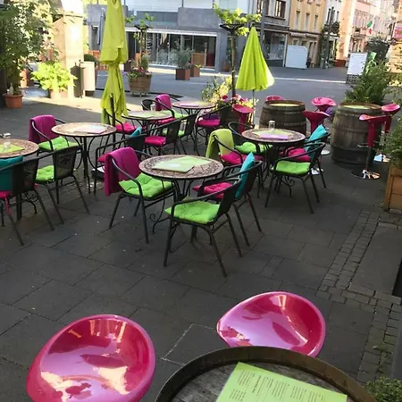 Zeller Schwarze Katz Ferienhaus Dom wakacyjny *